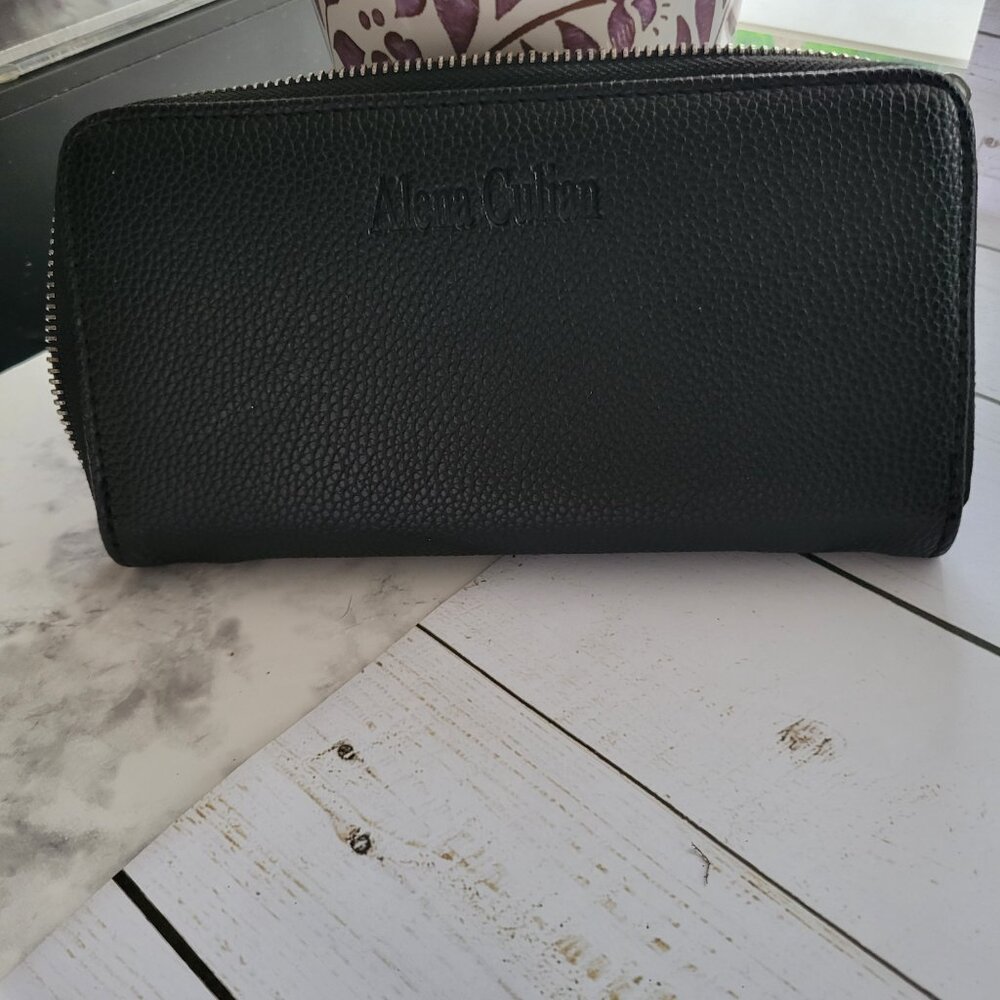 Black Wallet - Picture 6 of 10